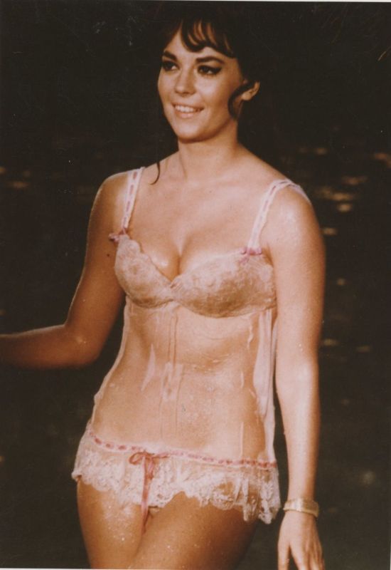 natalie wood swimming