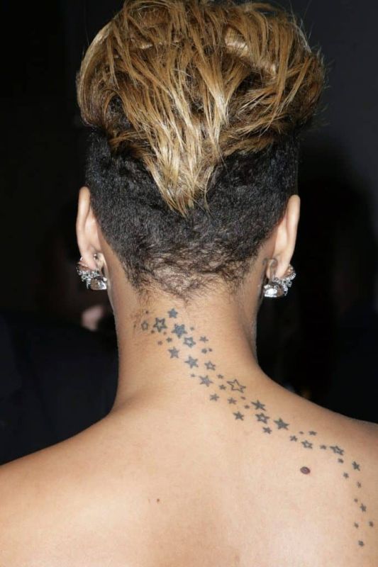 rihanna under arms