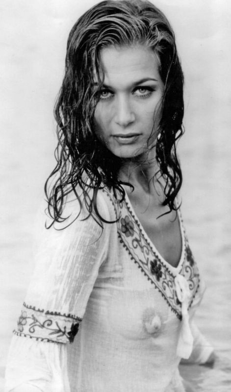 karate valerie leon