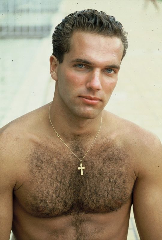 hot gay guys shirtless