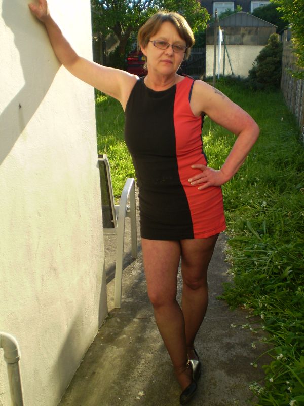 bottomless mature spreading